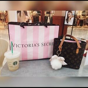 100% Authentic Louis Vuitton small canvas handbag